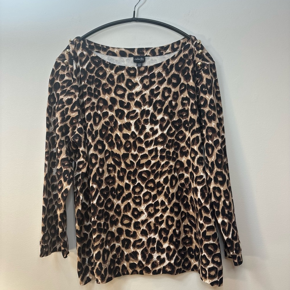 EUC Rafaella Leopard Print Top Gold Studs Sz P L Petite 3/4 Sleeve 100% Cotton